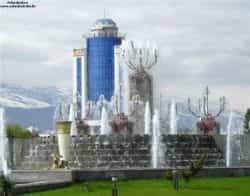 Туркмения рушит старое и строит новое